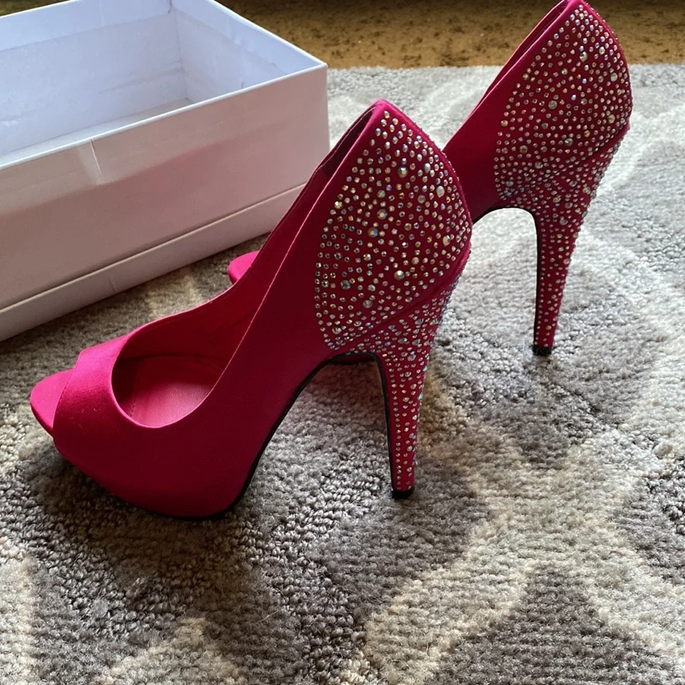 Steve Madden heels with rhinestone 👠. Size 7 - Picture 3 of 8